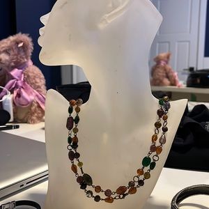 VINTAGE LONG SEMI PRECIOUS STONES AND NECKLACE CAN VE WORN AS A TWO STRAND